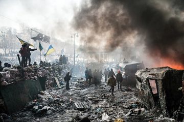 War for Warning or Warning for War? : Understanding Russia-Ukraine Crisis